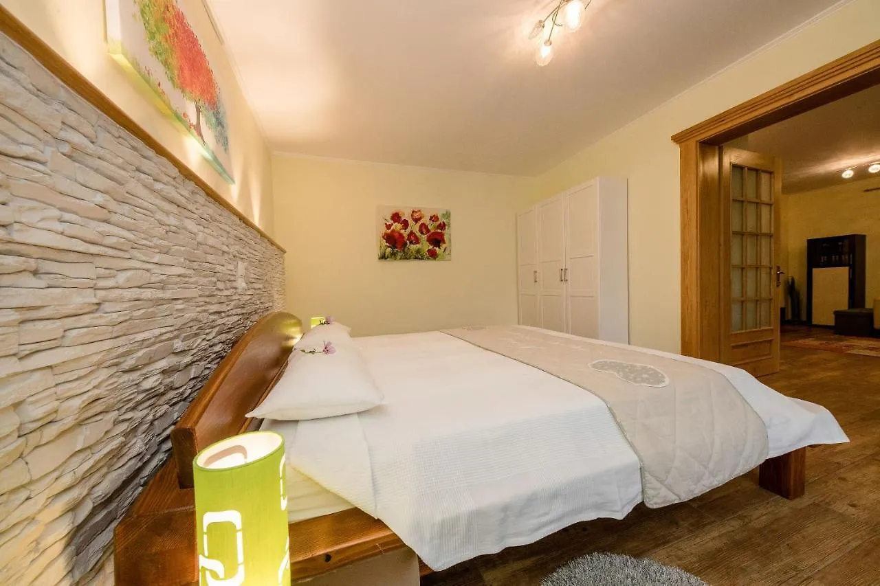 Apartments Spomenka Zvonko Lopar