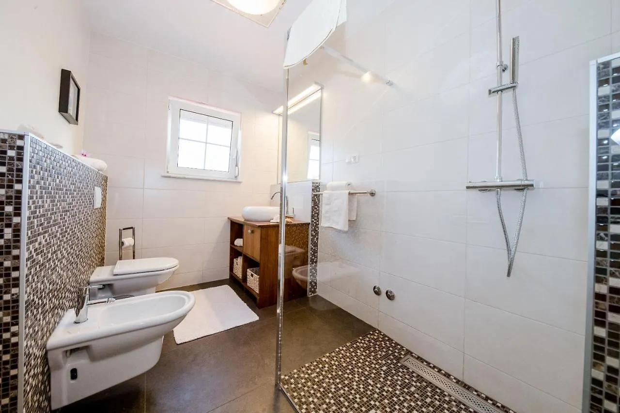 Apartments Spomenka Zvonko Lopar 0*,  Croatia