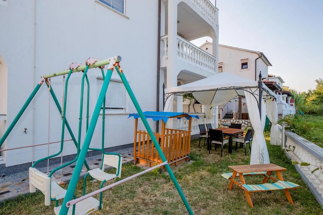 Apartments Spomenka Zvonko Lopar