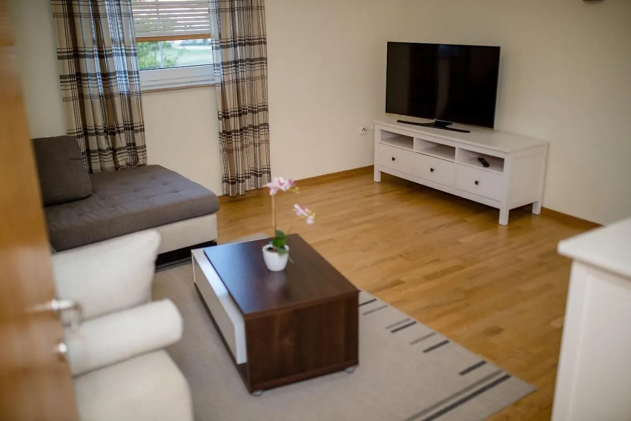 Apartments Spomenka Zvonko Lopar