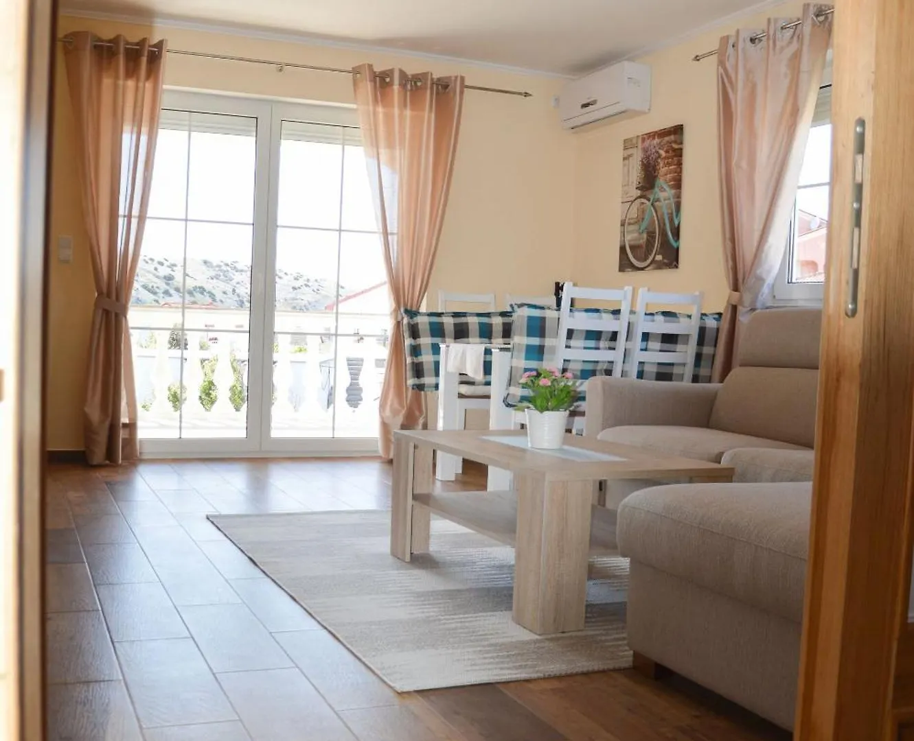 Apartments Spomenka Zvonko Lopar