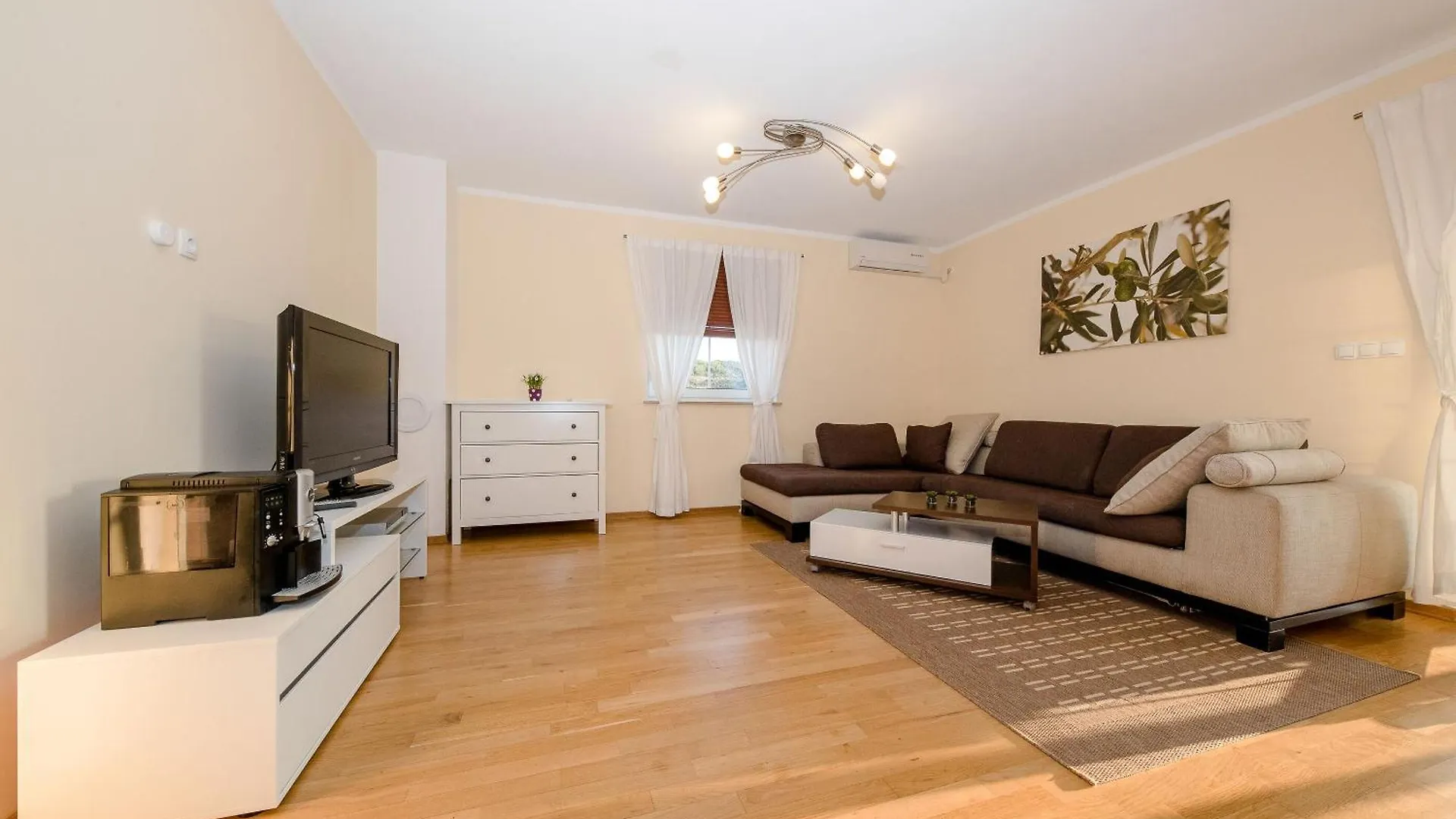 Apartments Spomenka Zvonko Lopar