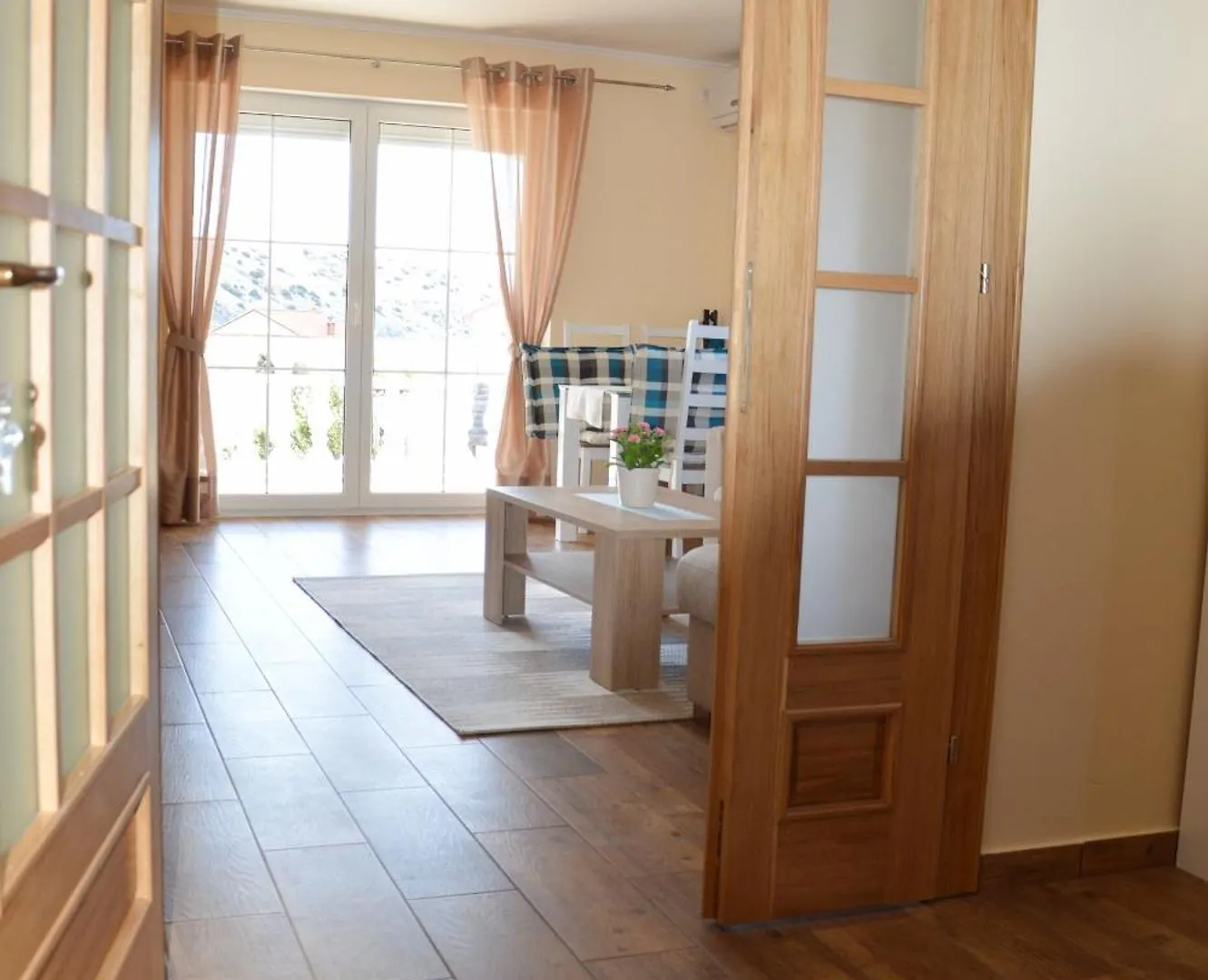 Apartments Spomenka Zvonko Lopar