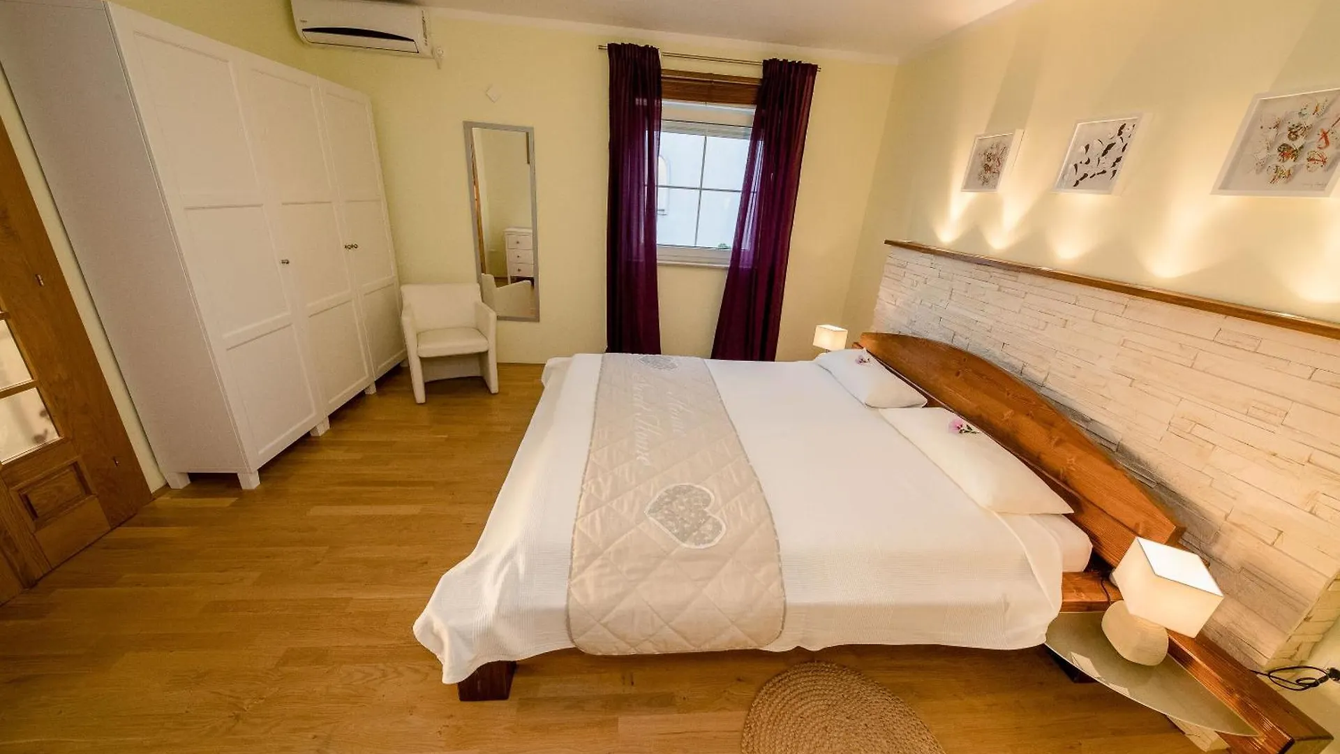 Apartments Spomenka Zvonko Lopar